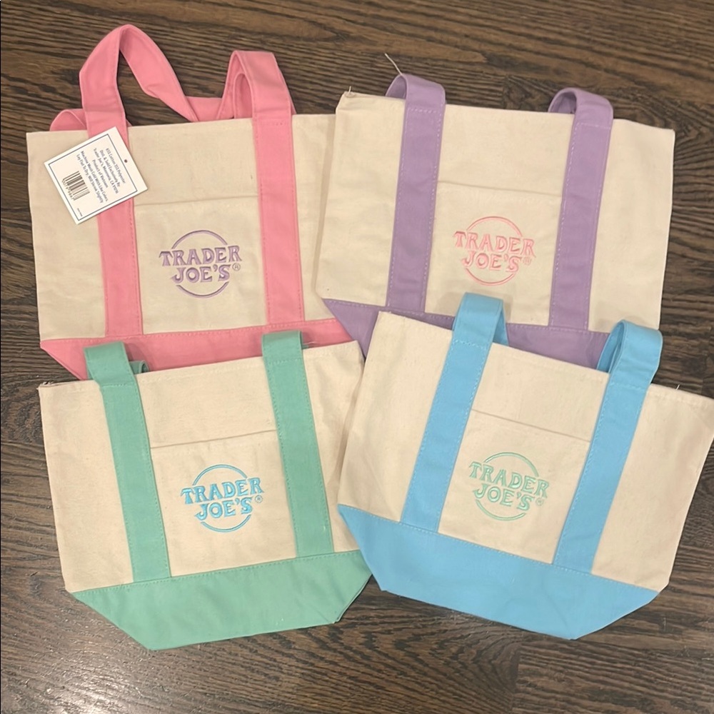 NWT Trader Joe’s set of 4 mini totes